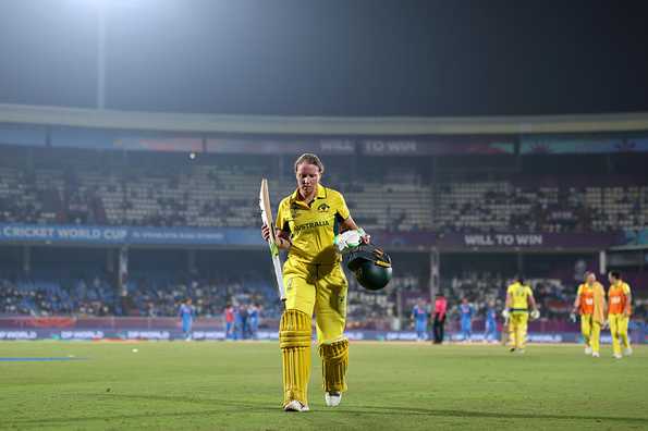 ออสเตรเลียทำลายสถิติในการไล่ล่าสูงสุดในการแข่งขัน ODI ของผู้หญิง