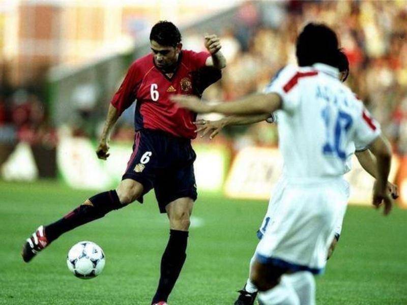 จากผู้ชนะรางวัลรองเท้าเงินของลาลีกา สู่หัวใจแนวรับของเรอัล มาดริดในเวลาเพียงสองปี สโมสรยักษ์ใหญ่แห่งสเปนพิสูจน์ให้เห็นถึงความสามารถรอบด้านของเขา เรดอนโด ฟุตบอล วัวยาดอลิด