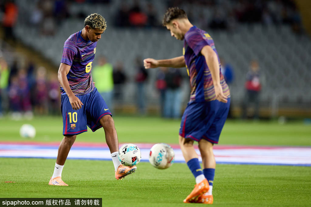 การกลับมาอย่างน่าทึ่งของคาลิดยุติสถิติไร้พ่ายในบ้านของบาร์ซ่า!_การแข่งขัน_บาร์เซโลนา_ฟุตบอลในร่ม