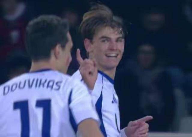 Pas: แชมป์ออลราวด์แห่งเซเรียอา _โคโม_ ประตู_แอสซิสต์