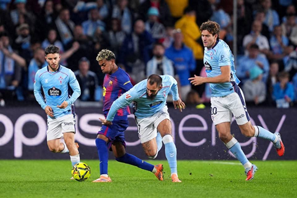 ตำนานชาวดัตช์ยกย่อง! ยามาลคือเมสซี่คนใหม่ของบาร์ซ่า – เขาจะก้าวข้ามราชาได้หรือไม่? _สไนเดอร์_ _ศักยภาพ_ _นักเตะ_