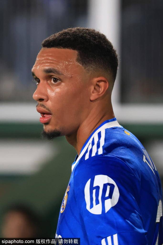 คีเลียน เอ็มบัปเป้เสียสติและตะโกนด่าผู้ตัดสิน ทำให้เรอัล มาดริดตกอยู่ในกระแสความขัดแย้งอย่างหนัก แมตช์ | ผู้เล่น | เหตุการณ์