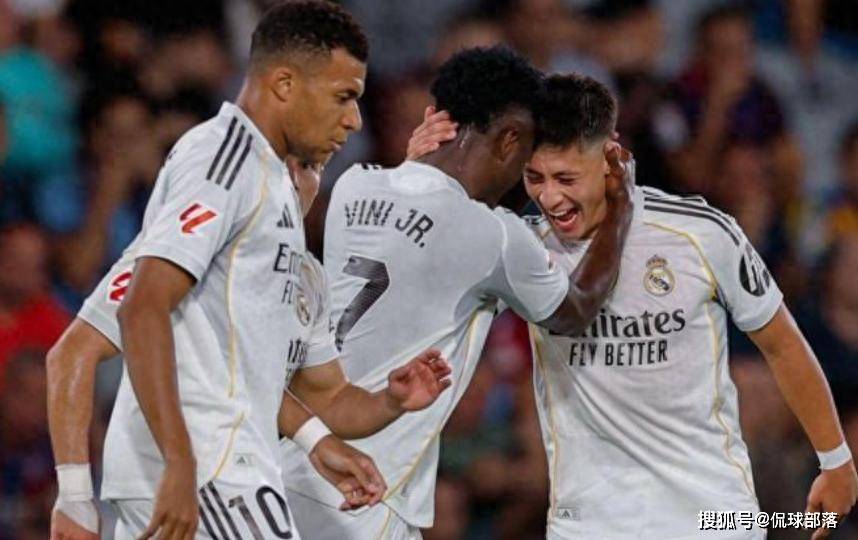 4-3 กลับมาได้! นักฟุตบอลที่ยิ่งใหญ่ที่สุดวิ่งอย่างบ้าคลั่ง: ทำประตูสี่ครั้งในแชมเปียนส์ลีกครั้งแรกในประวัติศาสตร์ สร้างสถิติใหม่ ช่วยเรอัล มาดริด_เอ็มบัปเป้_ยิงไกล_โอลิมเปียกอส