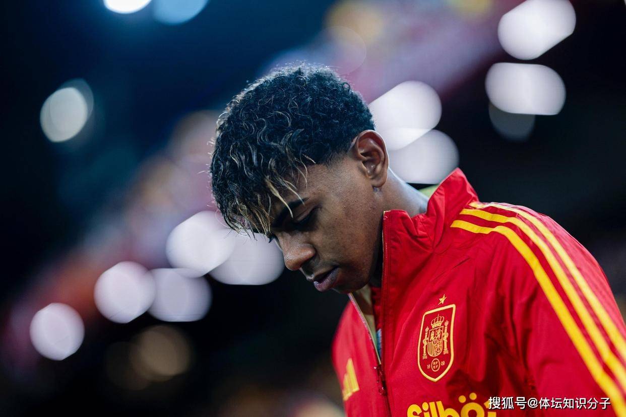 3-0! ชนะบาร์เซโลน่าอย่างขาดลอย! นักเตะใหม่วัย 18 ปี เปรียบเสมือนเนย์มาร์คนใหม่ โชว์ฟอร์มเดบิวต์สุดร้อนแรงด้วยการยิงประตูเดี่ยวอย่างระเบิดระเบ้อ ทำให้ยามาลงงงวย_แมตช์_เชลซี_เอสเตบัน