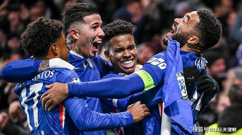 11 นัด, ชนะ 10! พรีเมียร์ลีกครองความยิ่งใหญ่เหนือลาลีกาได้อย่างไร? เหตุผลก็คือเงิน! _ยูฟ่า แชมเปียนส์ลีก_ บาร์เซโลนา พบกับ