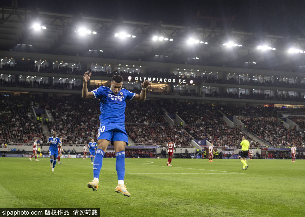 คีเลียน เอ็มบัปเป้ ฉายแววเจิดจรัสบนเวทีแชมเปียนส์ลีก: แฮตทริกในเจ็ดนาทีทำให้โลกตะลึง การแข่งขัน: เรอัล มาดริด ประตู