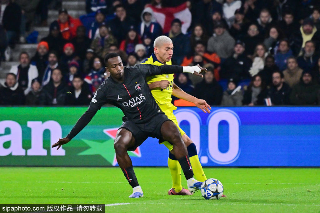 ประตูระเบิด! แชมเปียนส์ลีก - มูอานีทำสองประตูและจ่ายบอลให้เพื่อนทำประตู, วิตินญ่าทำแฮตทริกพาปารีส แซงต์-แชร์กแมงถล่มท็อตแนม ฮ็อตสเปอร์ 5-3_แซงต์-แชร์กแมง_ริชาร์ลิซอน_เขตโทษ