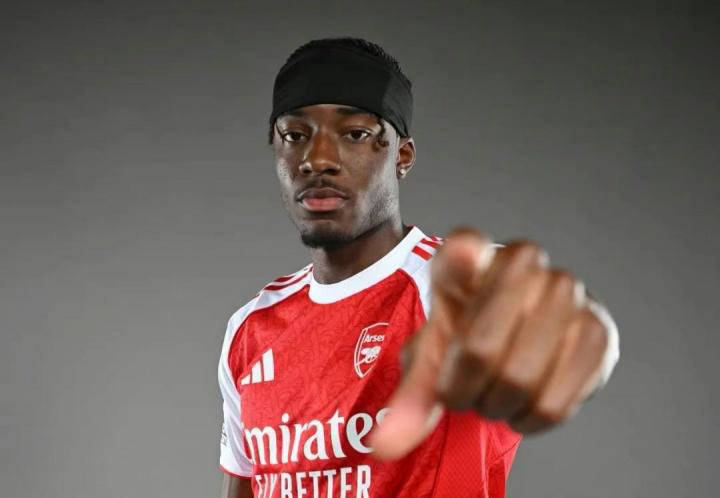 ห่างกันสามระดับ! อาร์เซนอลถล่มบาเยิร์น 9-0 ขณะที่ความล้มเหลวในแชมเปียนส์ลีกใกล้เข้ามา_การป้องกัน_ซูบี_เมนดี้