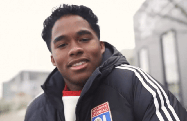 สดใหม่จากลีกเอิง เขาได้รับคำชื่นชมแล้ว! โรนัลโดคนใหม่วัย 19 ปี กลับมาอย่างน่าทึ่ง ปฏิเสธที่จะเป็นเพียงตัวสำรองของเอ็มบัปเป้ และกลับสู่เรอัล มาดริดภายในเวลาเพียงสองปี