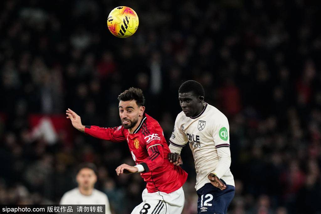 ตลาดซื้อขายนักเตะกลับมาปั่นป่วนอีกครั้ง: แมนเชสเตอร์ ยูไนเต็ด เล็งคว้า พาล์มเมอร์, ลิเวอร์พูลทุ่ม 180 ล้านปอนด์คว้า เบลลิงแฮม_กองกลาง_แอตเลติโก มาดริด_อาร์เซนอล